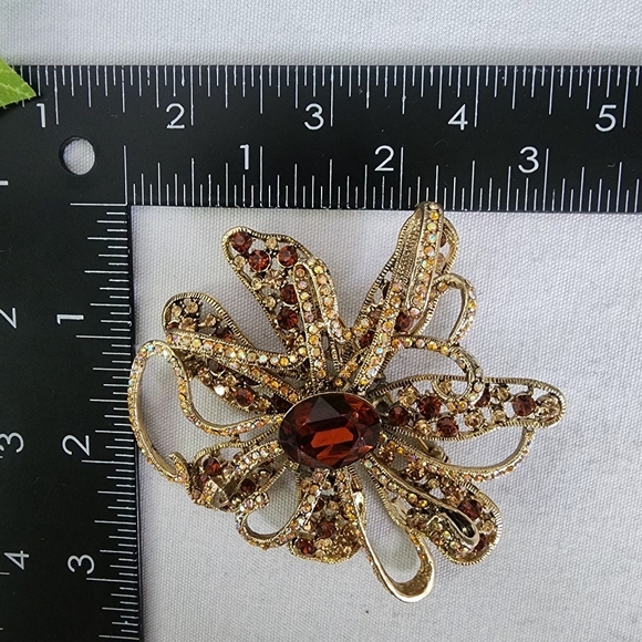 Vintage Gold AB Brown Crystal Flower Pin Brooch - Picture 9 of 9